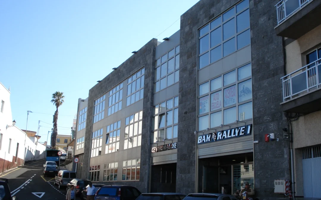 Centro comercial y oficinas “Rallye” — La Matanza