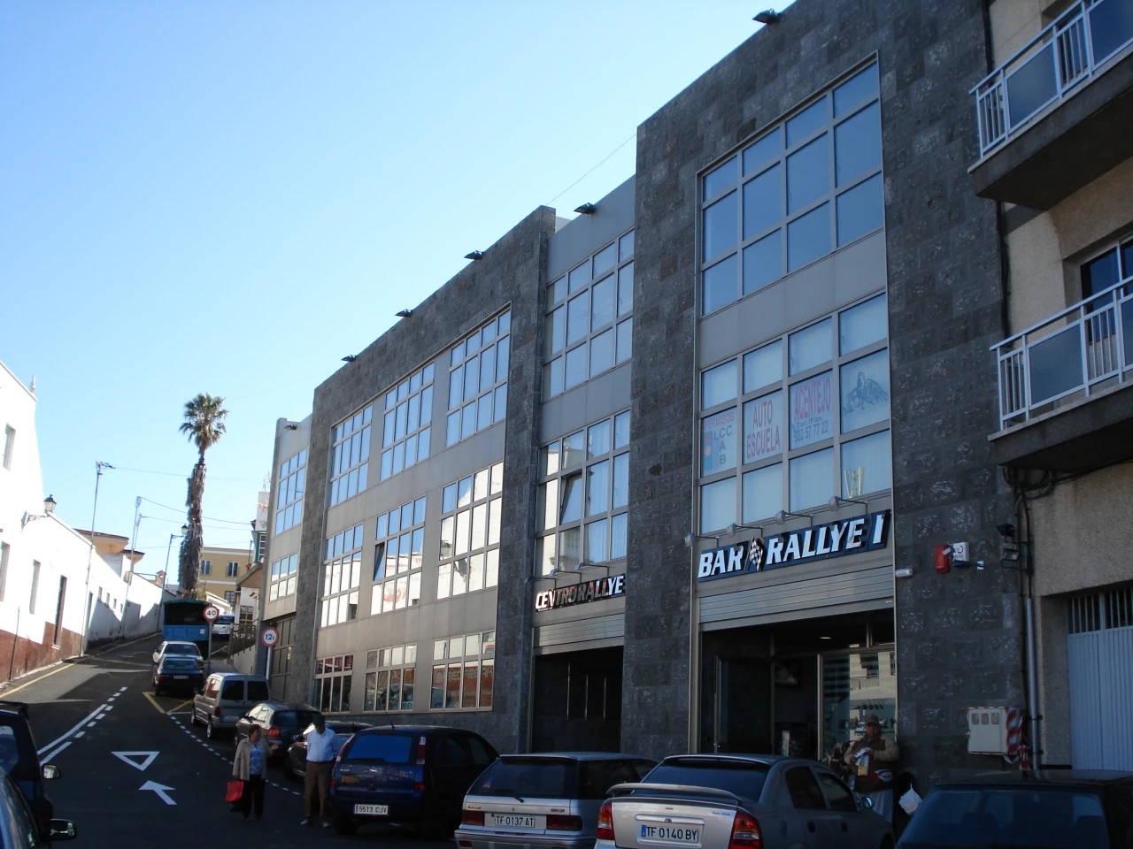 Centro comercial y oficinas “Rallye” — La Matanza