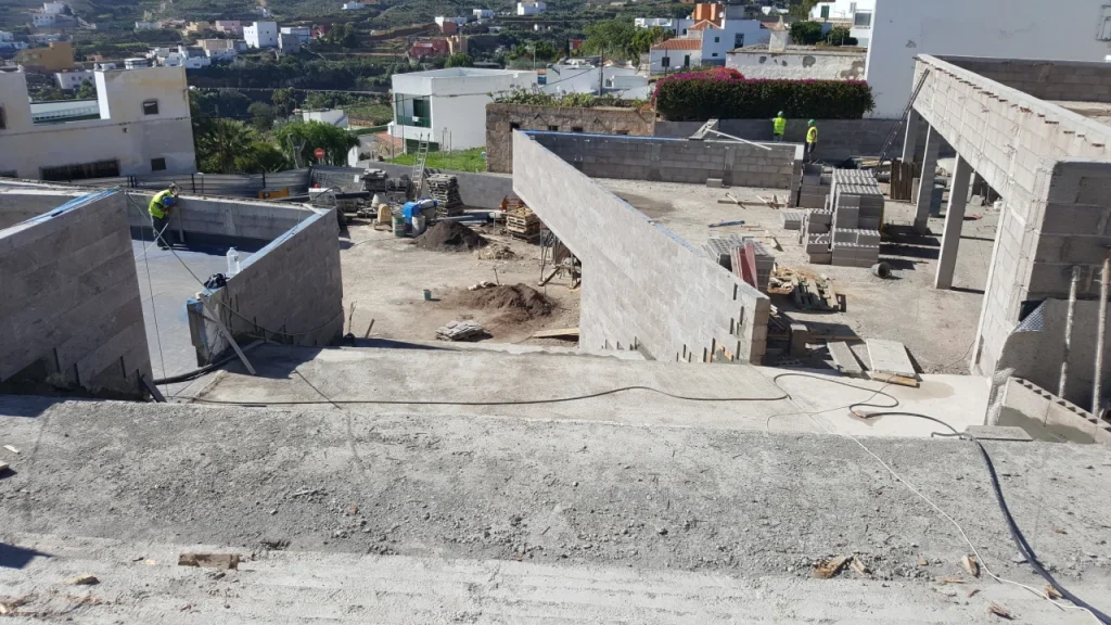 Plaza y entorno de la Iglesia — Arico