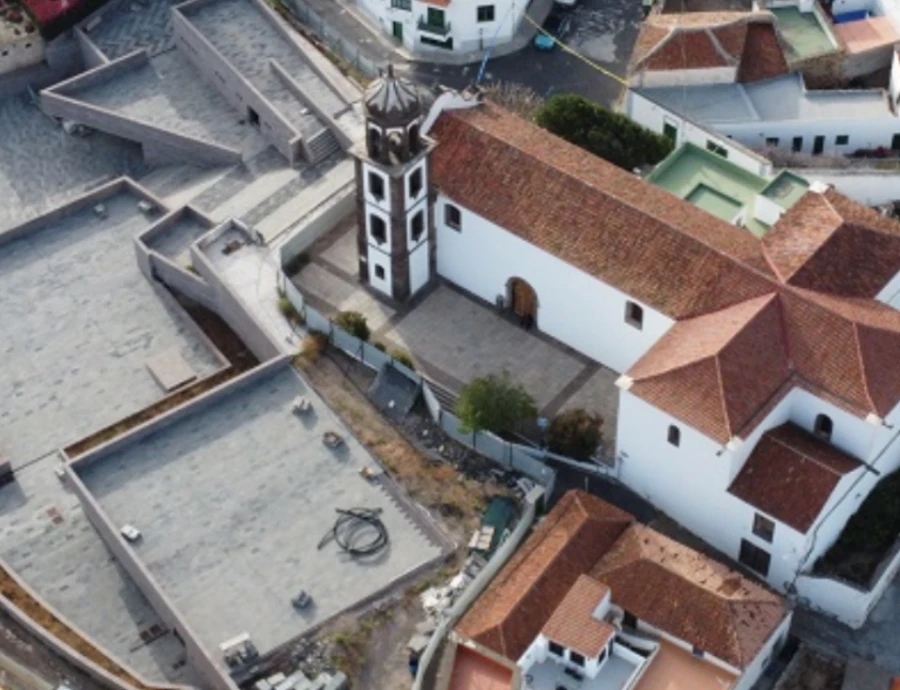 Plaza y entorno de la Iglesia — Arico